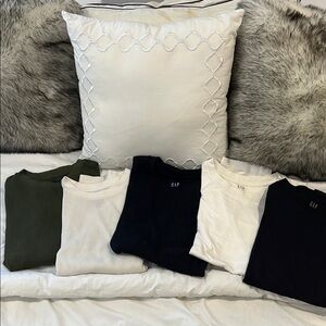 GAP long sleeve T-Shirts in Black, White, and Green